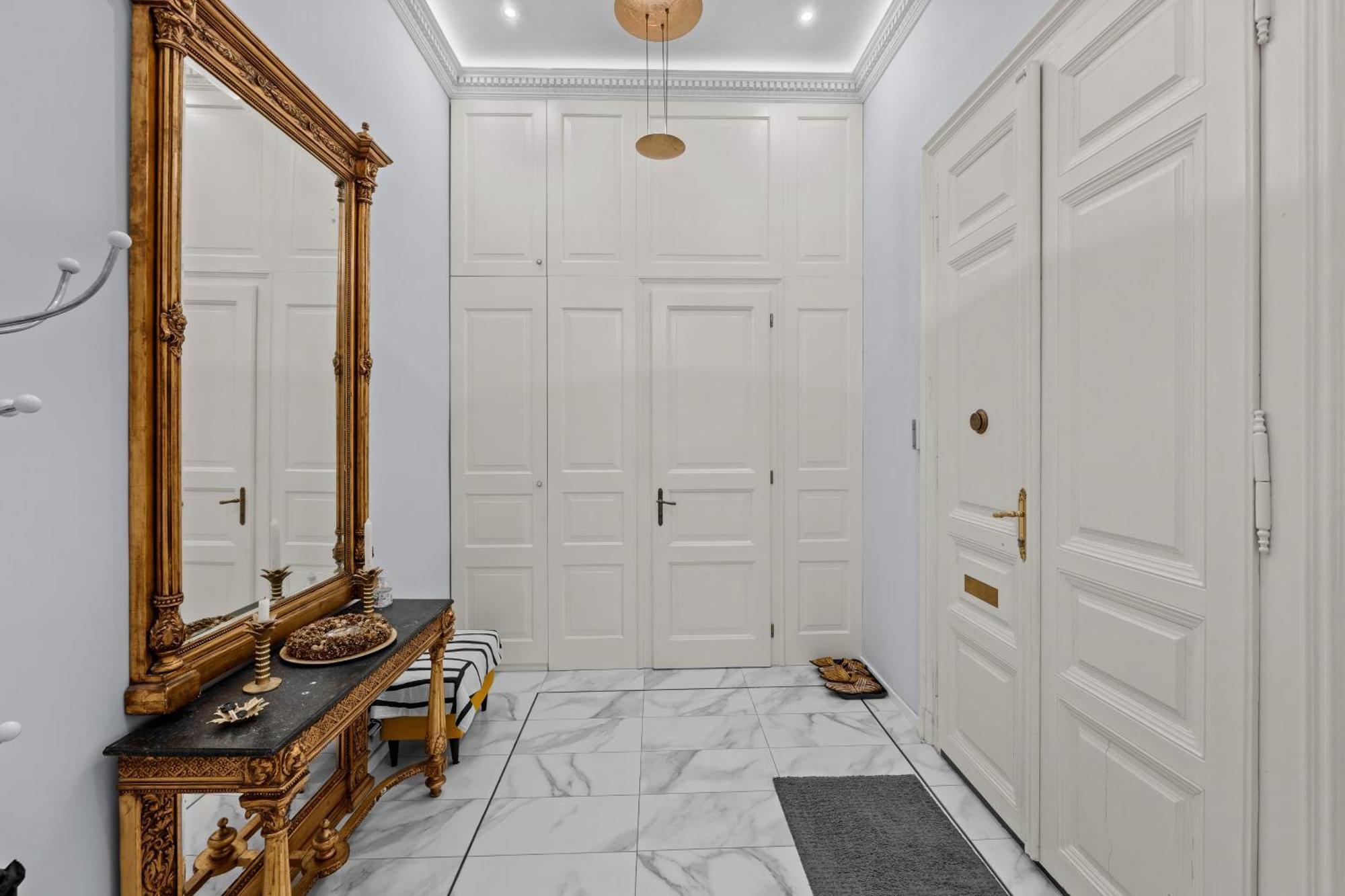 Count Zrinyi Basilica Luxurious Appartement
