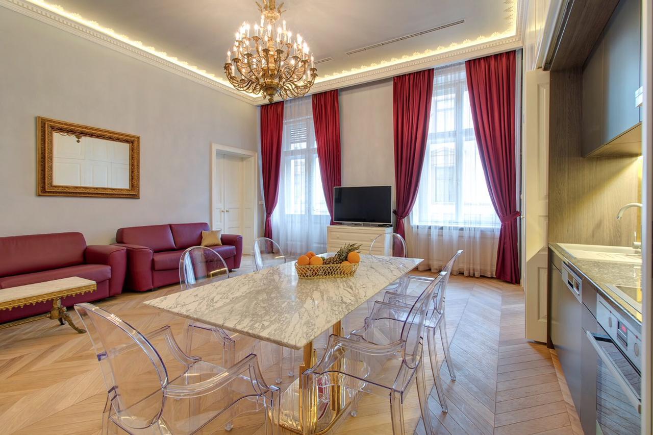 Count Zrinyi Basilica Luxurious Appartement