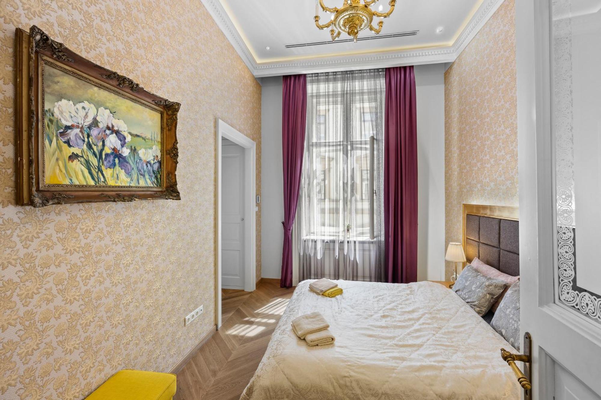 Count Zrinyi Basilica Luxurious Apartman